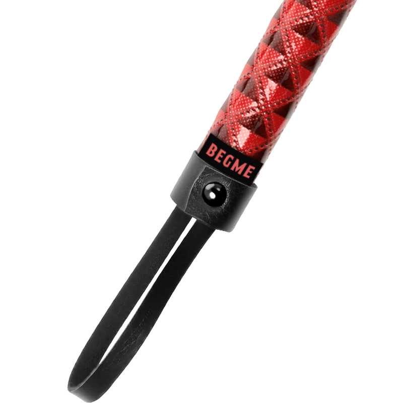 BEGME - FLOGGER DE COURO VEGANO EDIO VERMELHA - Toys "n" Us