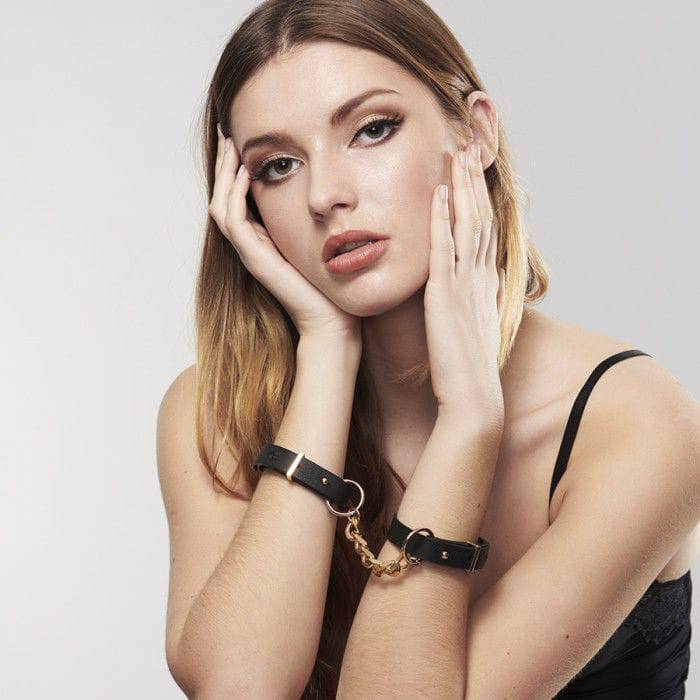 BIJOUX - INDISCRETS MAZE ALGEMAS PRETAS PULSEIRAS - Toys "n" Us
