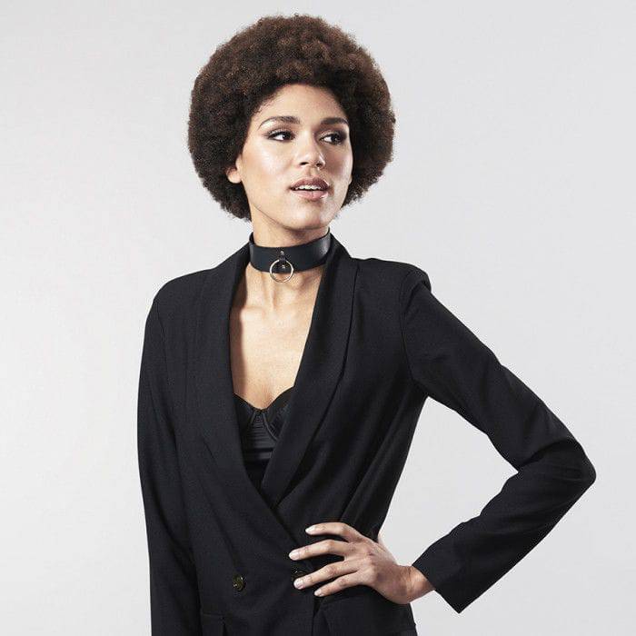 BIJOUX INDISCRETS MAZE - COLAR PRETO COM ALA - Toys "n" Us