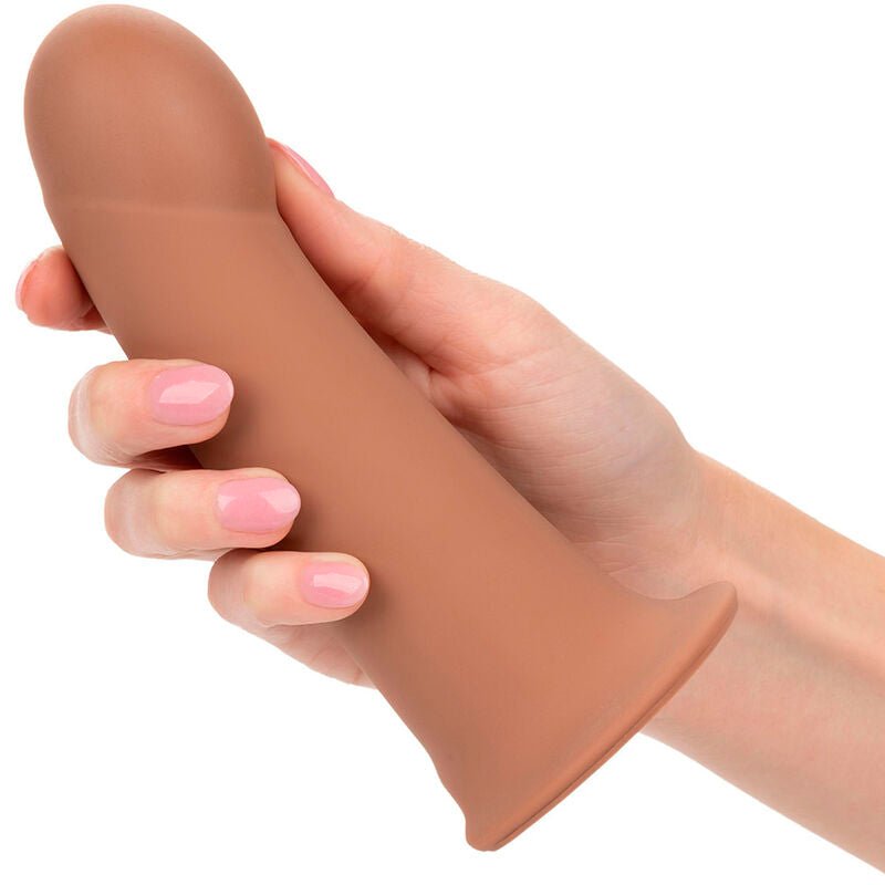 CALEXOTICS - EXTENSO PERFORMANCE MAXX COM ARNÊS PELE MARROM - Toys "n" Us
