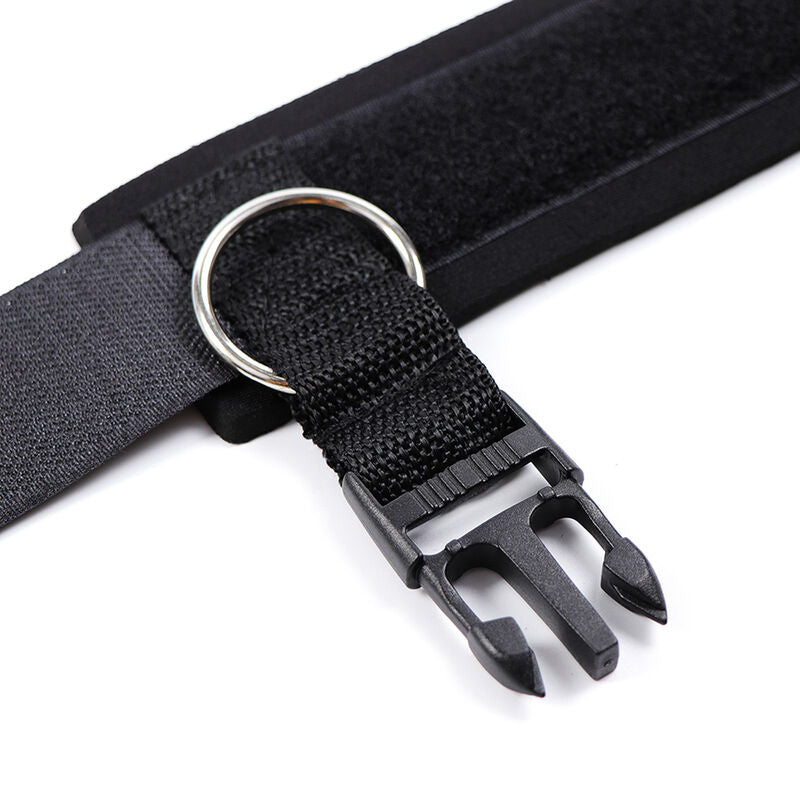 OHMAMA FETISH - RESTRIÇÕES DE PULSO COM FECHAMENTO DE NEOPRENE COM GANCHO E LAÇO