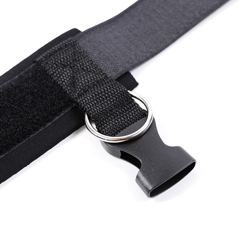 OHMAMA FETISH - RESTRIÇÕES DE PULSO COM FECHAMENTO DE NEOPRENE COM GANCHO E LAÇO