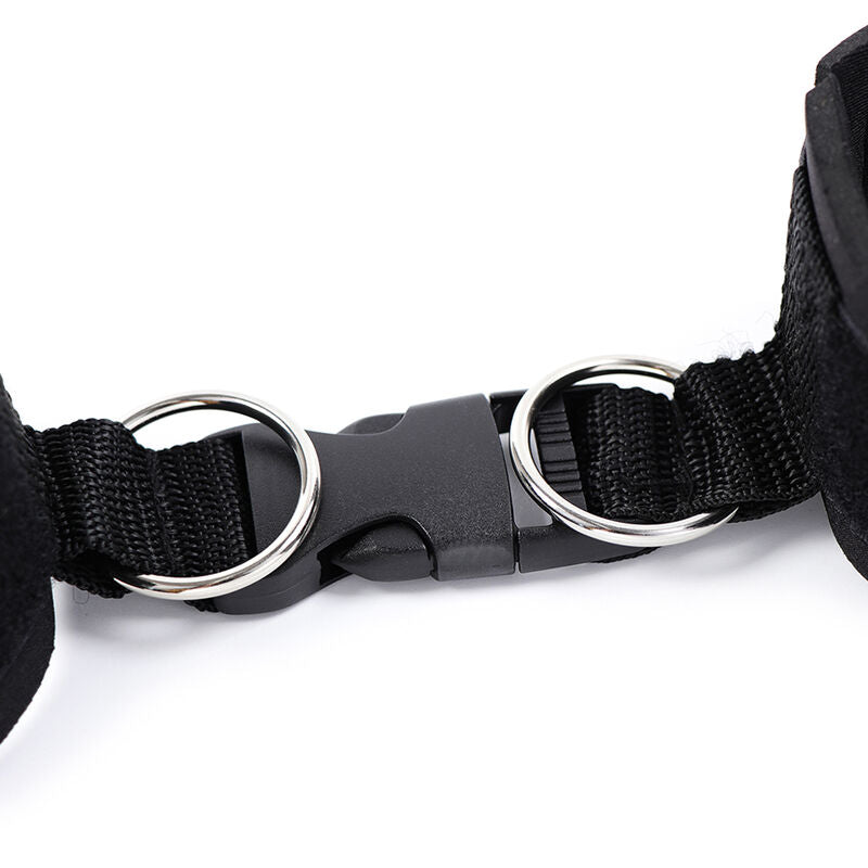 OHMAMA FETISH - RESTRIÇÕES DE PULSO COM FECHAMENTO DE NEOPRENE COM GANCHO E LAÇO