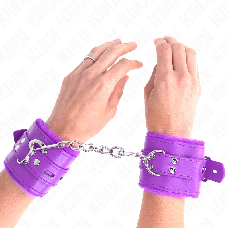 KINK - PULSEIRAS FORRADAS DE PELE COM FUROS QUADRADOS ROXO E CINTO ROXO AJUSTÁVEL 17-29 CM X 6 CM
