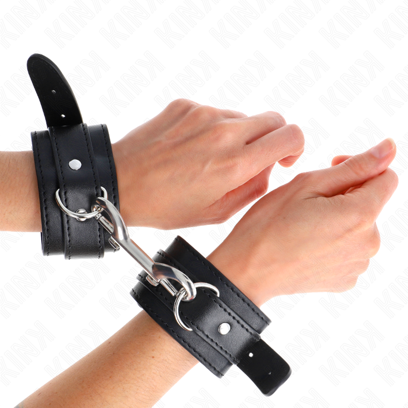 KINK - RESTRIÇÕES DE PULSO - FILEIRA DE REBITE ÚNICO PRETO AJUSTÁVEL 17-28 CM X 5 CM
