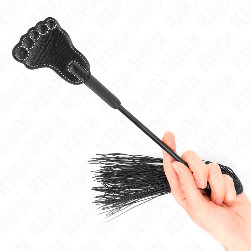 KINK - PÁ EM FORMATO DE PÉ COM CHICOTE DE BORLA 31 CM