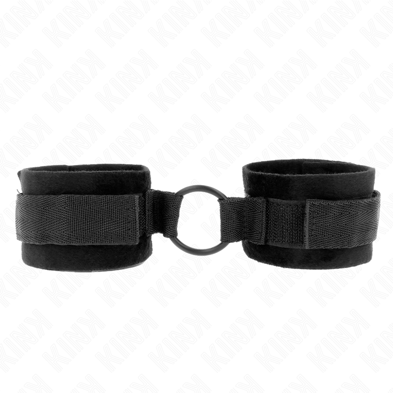 KINK - BEGINNER FUR HAND CUFFS 25 CM WITH O - RING 4 CM BLACK ADJUSTABLE 15 - 25 CM - Toys "n" Us