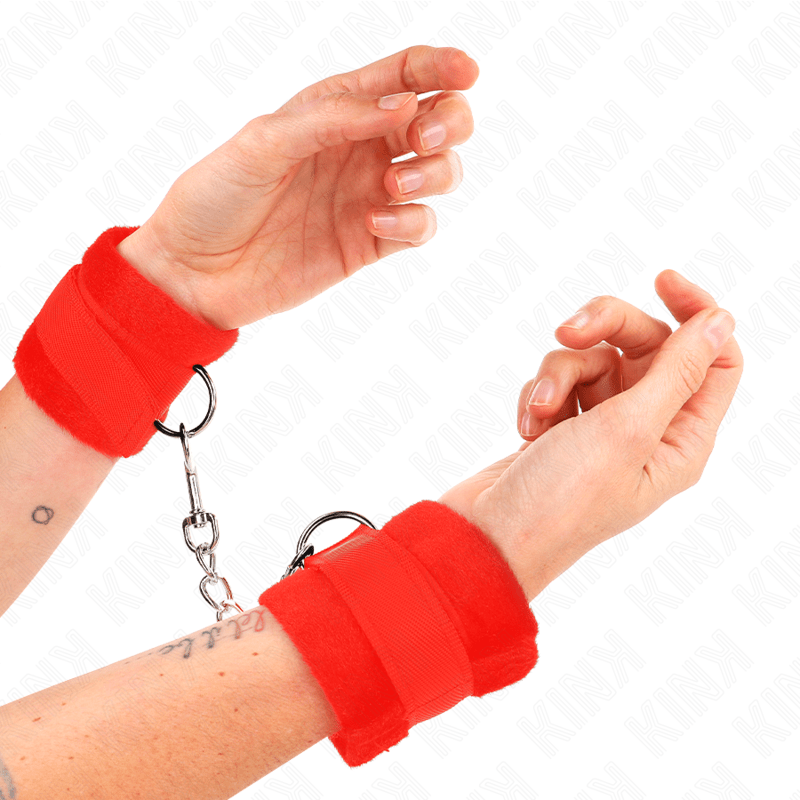 KINK - BEGINNER FUR HAND CUFFS RED 30 X 7 CM - Toys "n" Us