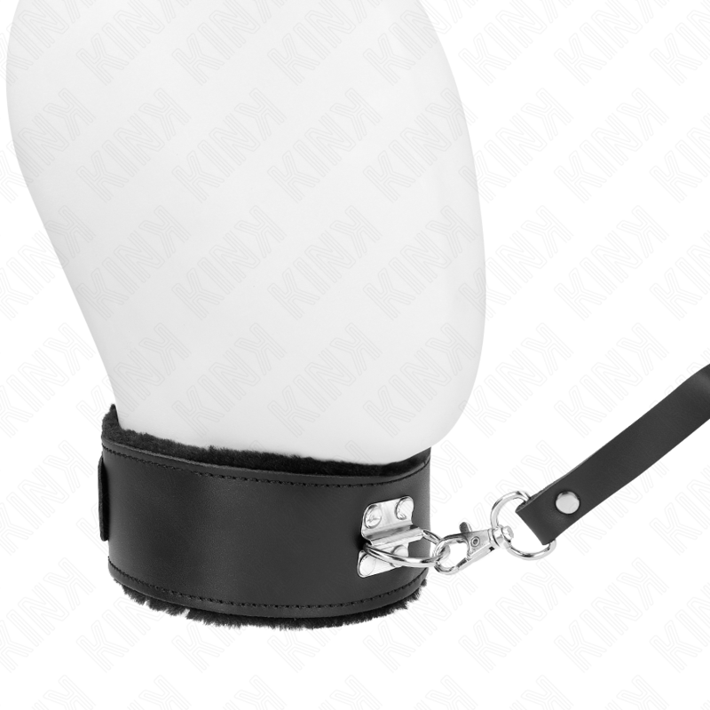 KINK - COLAR COM CINTO 116 CM COM ALÇA DE COURO PRETA AJUSTÁVEL 40 - 48 CM X 6 CM - Toys "n" Us