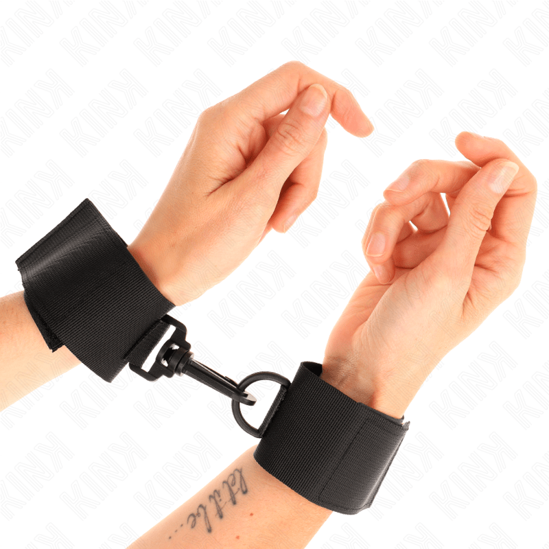 KINK - NYLON WRIST RESTRAINTS BLACK - Toys "n" Us