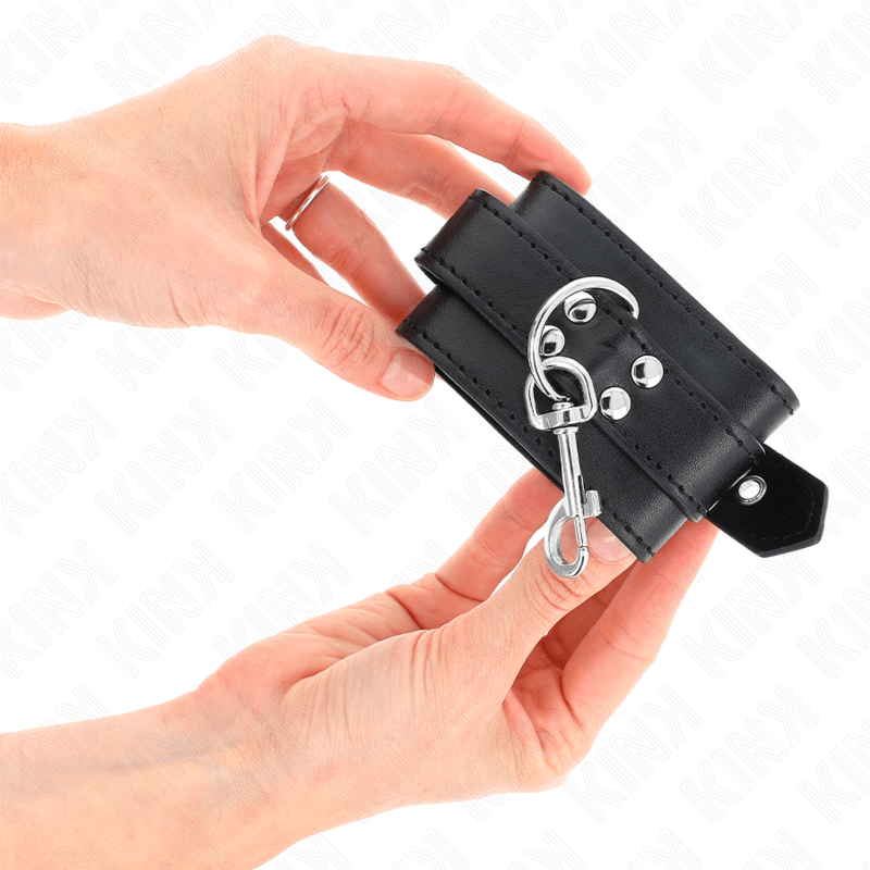 KINK - WRIST RESTRAINTS WITH STUDS 35 X 6 CM - Toys "n" Us