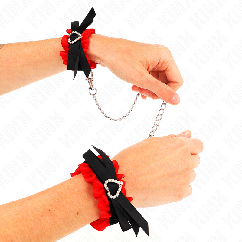 KINK - RESTRIÇÕES DE PUNHO ELÁSTICAS DE RENDA COM DETALHES DE CORAÇÃO VERMELHO AJUSTÁVEIS 22-35 CM