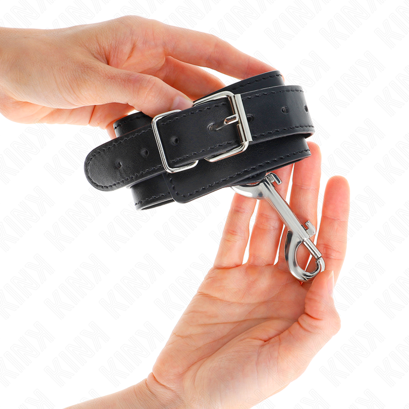 KINK - RESTRIÇÕES DE PULSO - FILEIRA DE REBITANTE ÚNICO E FIVELA GRANDE PRETA AJUSTÁVEL 17-28 CM X 5 CM