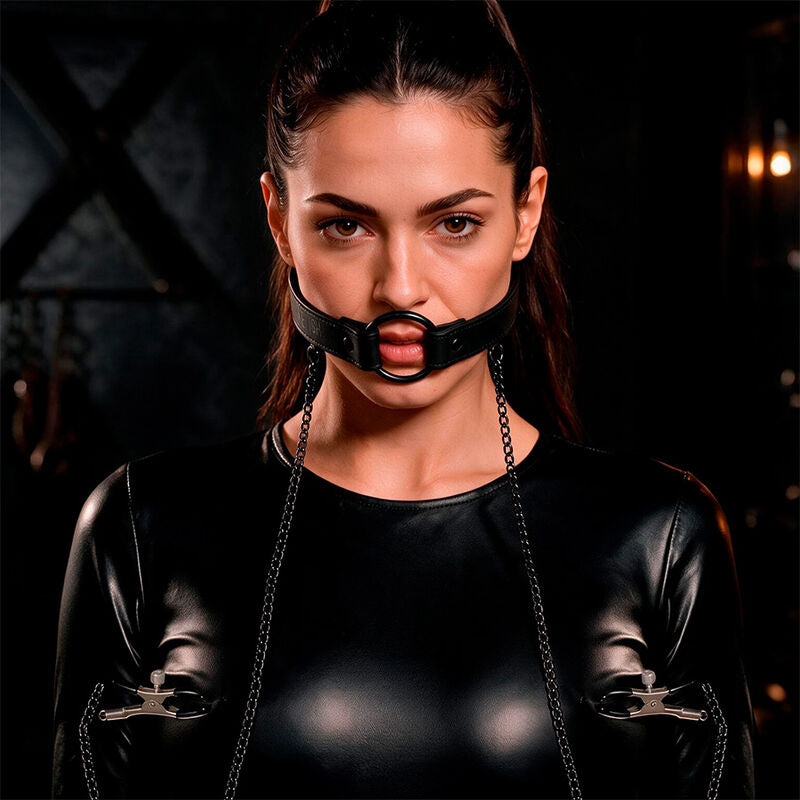 FETISH SUBMISSIVE - ANILLA MORDAZA CON PINZAS PARA PEZONES