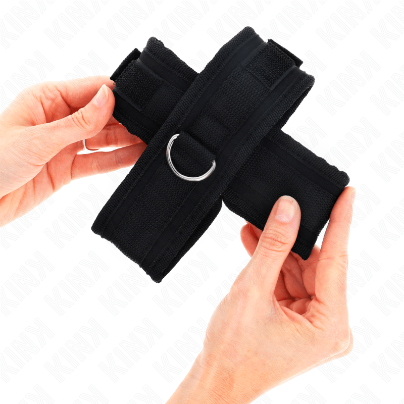 KINK - CROSS CUFFS BLACK 34 X 5.5 CM - Toys "n" Us