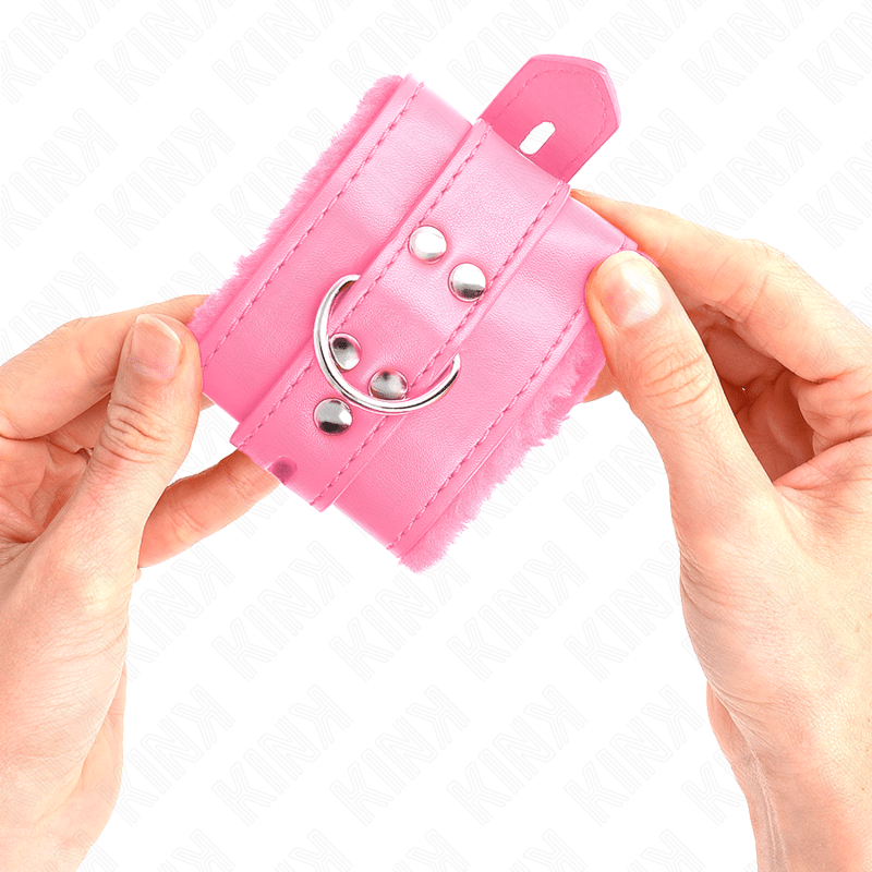 KINK - FUR LINED WRIST RESTRAINTS WITH SQUARE HOLES PINK AND PINK BELT ADJUSTABLE 17 - 29 CM X 6 CM - Toys "n" Us