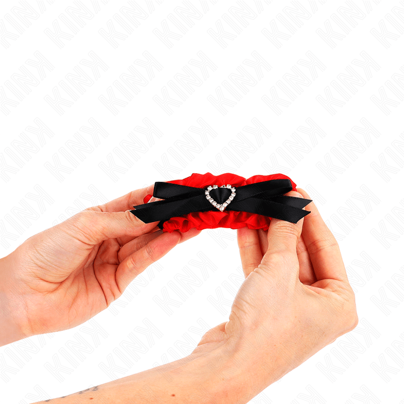 KINK - LACE ELASTIC WRIST RESTRAINTS RED HEART DETAILS ADJUSTABLE 22 - 35 CM - Toys "n" Us