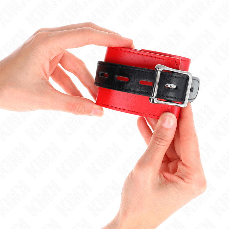 KINK - WRIST RESTRAINTS RED WITH BLACK BELT ADJUSTABLE 17 - 28 CM X 6 CM - Toys "n" Us